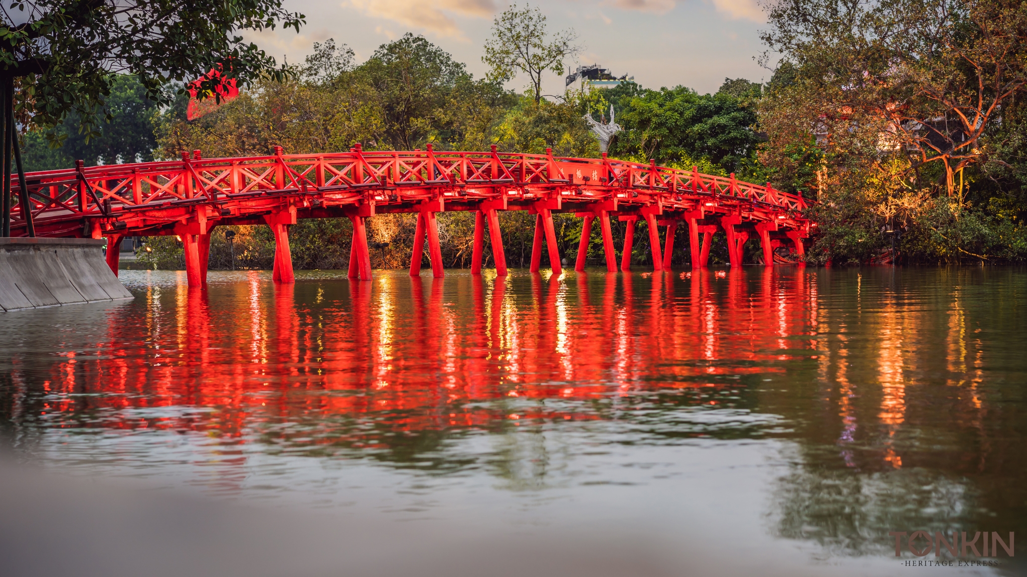 Discover Hanoi, the City for Peace